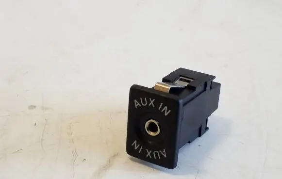 Volkswagen Golf Plus AUX in-socket connector 5M0035724