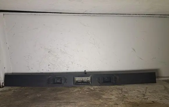 Volvo 850 Trunk door license plate light bar 1372614