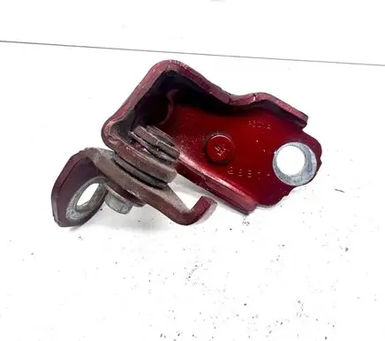 Ford Fusion II Rear door lower hinge P001A