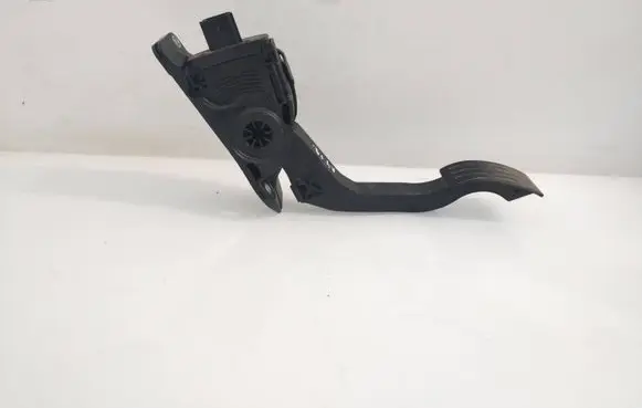 Ford Kuga II Accelerator throttle pedal F1DC9F836AA 6PV01036884 17388800