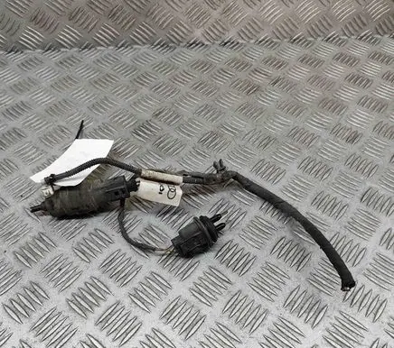 Audi e-tron Windscreen/windshield washer pump 8K5955647