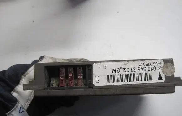 Mercedes-Benz S W140 Central body control module 0195453732