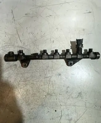 Renault Megane III Fuel main line pipe 0445214257 8200576687 175212059R