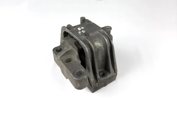 Volkswagen PASSAT B6 Engine mount bracket 1k0199262 1k0199262p