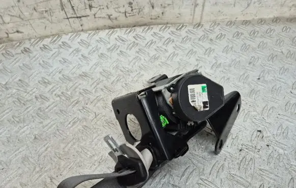Mercedes-Benz CLS C219 Front seatbelt 2198600285 602953100