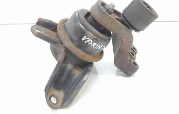 Hyundai ix35 Engine mount bracket 218232S000 218232Y600