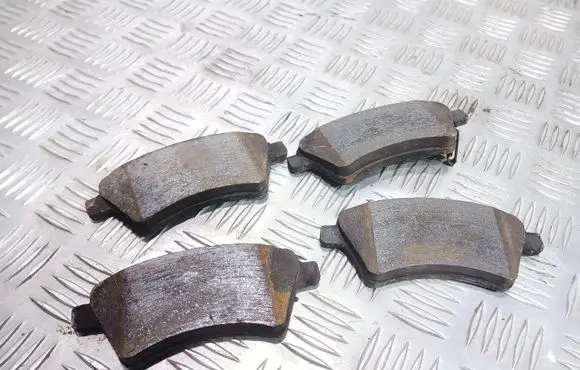 Suzuki SX4 Brake pads (front) 
