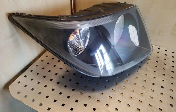 Volkswagen Crafter Headlight/headlamp 24768900 2E2941015