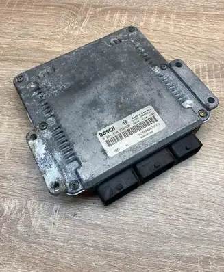 Renault Scenic I Engine control unit/module ECU HOM8200039569 0281010979