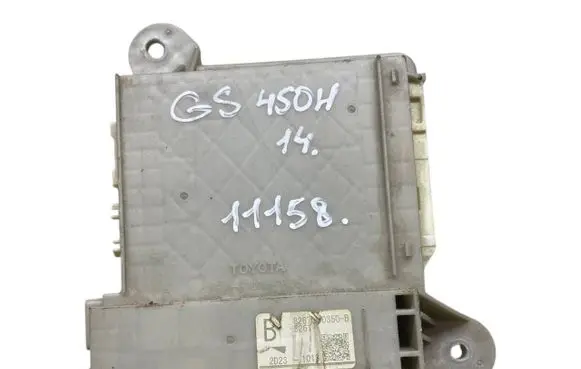 Lexus GS 250 350 300H 450H Fuse module 8267030350