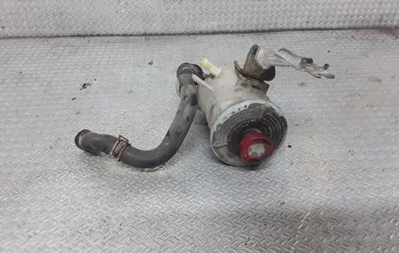 Honda CR-V Power steering fluid tank/reservoir