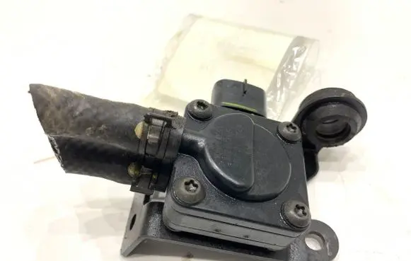 Mazda CX-7 Exhaust gas pressure sensor R2AX182B5