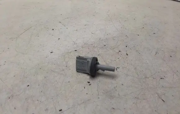Audi A4 S4 B6 8E 8H Interior temperature sensor 1J0907543B