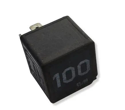 Seat Toledo II (1M) Other relay 7M0951253A 95VW10K705CA V23136J6345