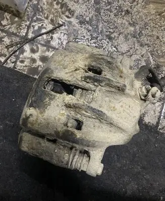Peugeot 406 Front brake caliper