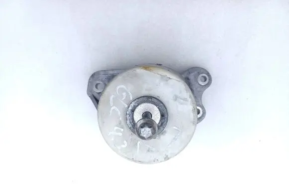 Mercedes-Benz GLC X253 C253 Engine mount bracket A2532402400