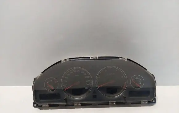 Volvo V70 Speedometer (instrument cluster) 8673262 8602764 69294730T