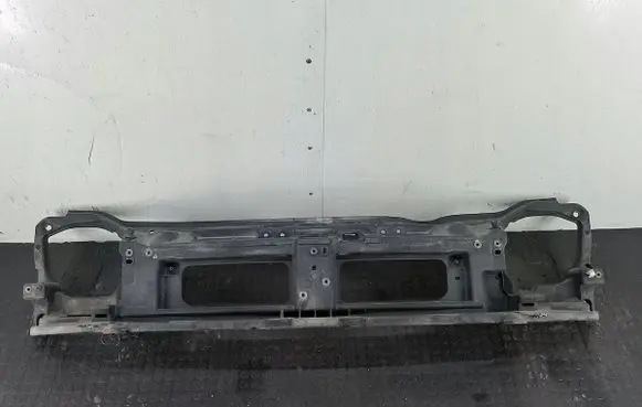 Opel Vivaro Radiator support slam panel