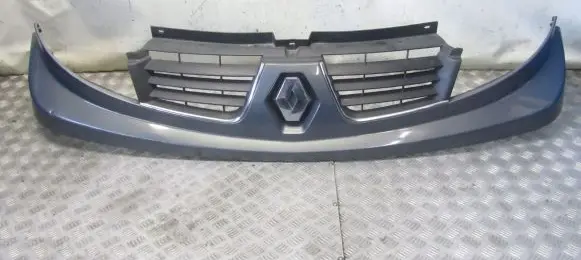 Renault Trafic II (X83) Front bumper upper radiator grill