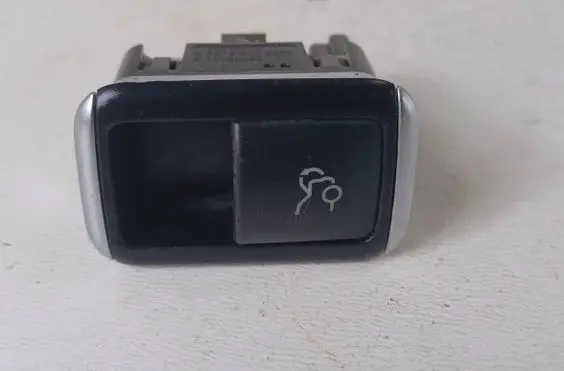 Mercedes-Benz CLA C117 X117 W117 Tailgate opening switch A2129059200