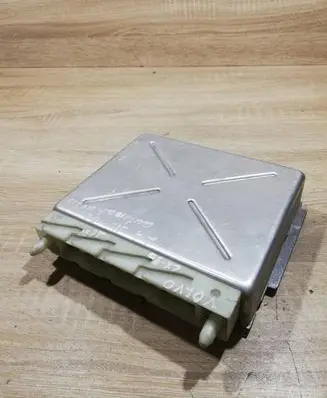 Volvo V70 Engine control unit/module ECU P30646719