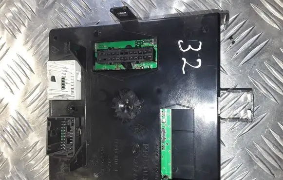 Renault Espace - Grand espace IV Immobilizer control unit/module 8200403410 8200315962 8200283812