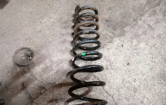 Alfa Romeo 156 Rear coil spring