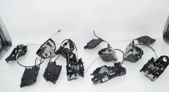 BMW 5 F10 F11 Front door lock 7185692 7154515 7185689