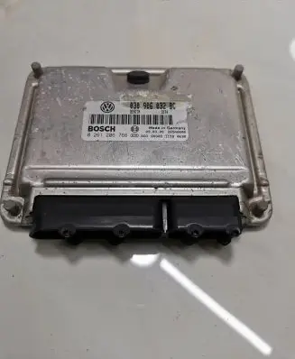 Volkswagen Polo III 6N 6N2 6NF Engine control unit/module 030906032BC 0261206766 26SA0000