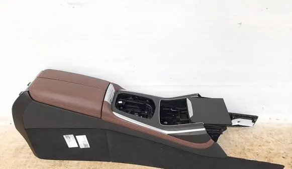 BMW X7 G07 Center console 