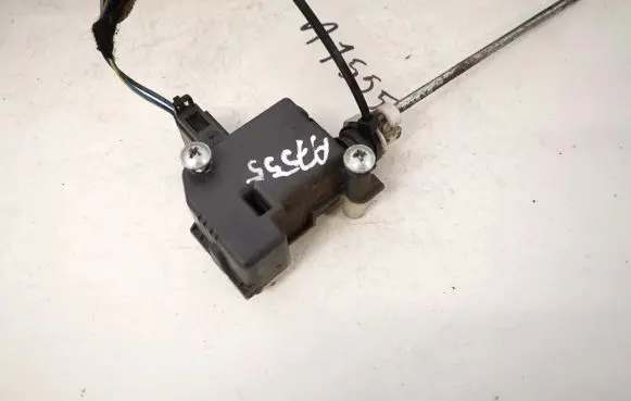 Skoda Octavia Mk2 (1Z) Central locking motor 1m0959781a 1z0810773