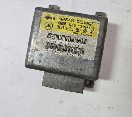 Mercedes-Benz C W202 Airbag control unit/module 0008208026 12198403 93T4L11A1F3