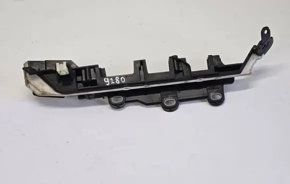 BMW 5 G30 G31 G38 Other engine bay part 8795720