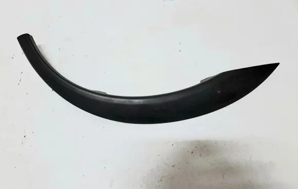 Volvo XC70 Rear fender molding trim 
