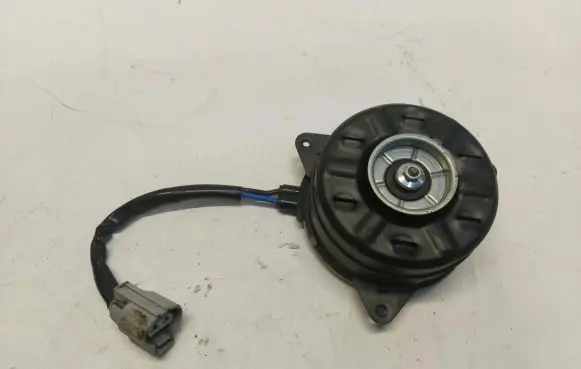 Coolant fan relay