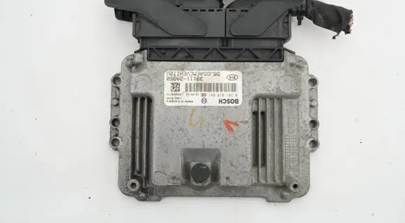 KIA Ceed Engine control unit/module 391112A950 0281018641