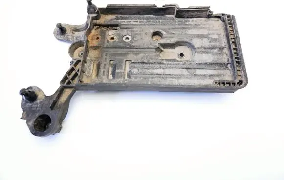 Volkswagen Golf VII Battery tray 5Q0915321G 5Q0915331H