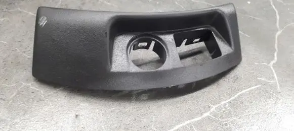 Volvo V50 Centre console side trim front 8686026