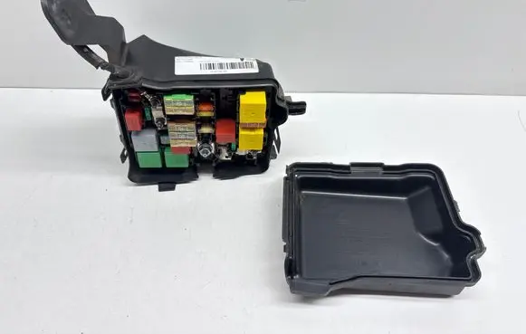 Peugeot 208 I Fuse box set 9671924480 4530755