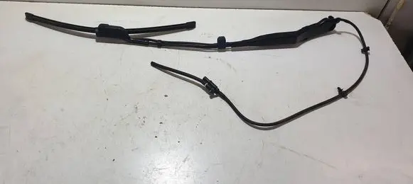 Volvo XC40 Front wiper blade arm 31457316