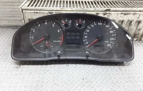 Audi A4 S4 B5 8D Speedometer (instrument cluster) 8D0919861C