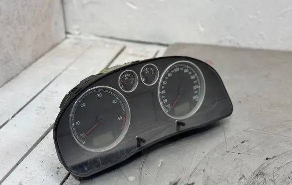 Volkswagen PASSAT B5.5 Speedometer (instrument cluster) 3B0920807A VWZ7Z0A4144011 220801060215