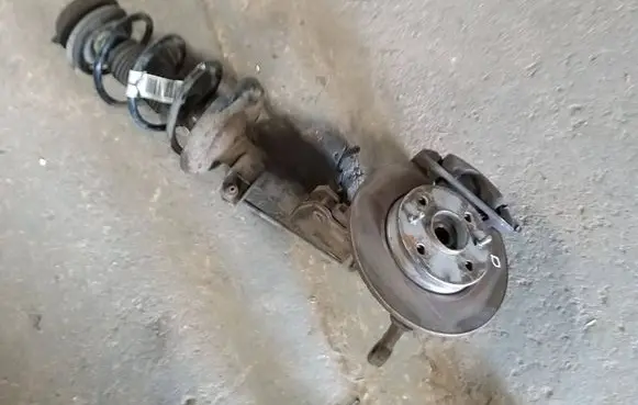 Fiat 500 Front wheel hub spindle knuckle 