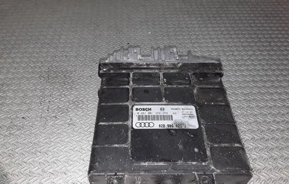 Audi A6 S6 C4 4A Engine control unit/module 0281001258 028906021J