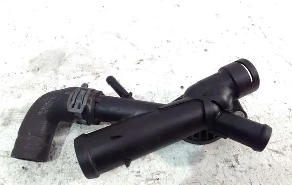 Skoda Yeti (5L) Engine coolant pipe/hose 03L121131AA