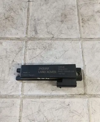 Antenna control unit