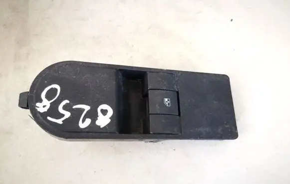 Audi A6 S6 C5 4B Electric window control switch 13197132