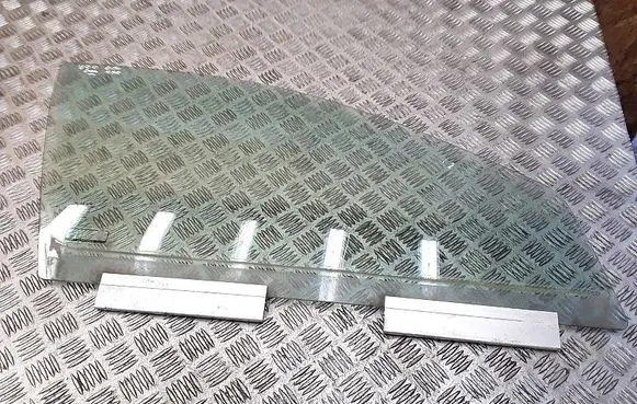 Volvo S70 V70 V70 XC Front door window glass four-door 43r001105
