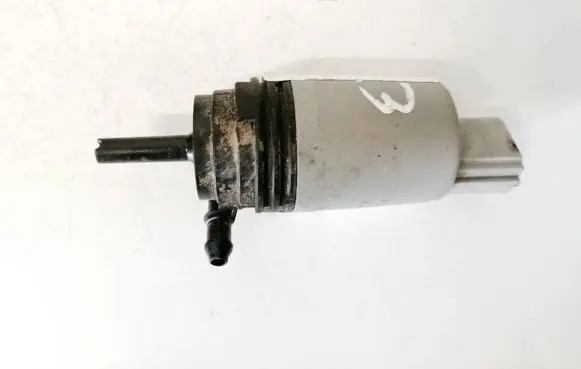 BMW 3 E90 E91 Headlight washer pump 