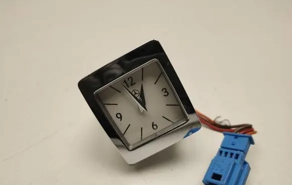Mercedes-Benz E W212 Clock A2188270270